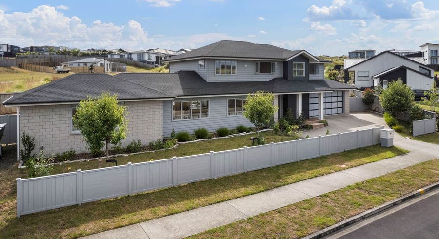  at 5 Angiangi Crescent, Beachlands, Manukau City, Auckland