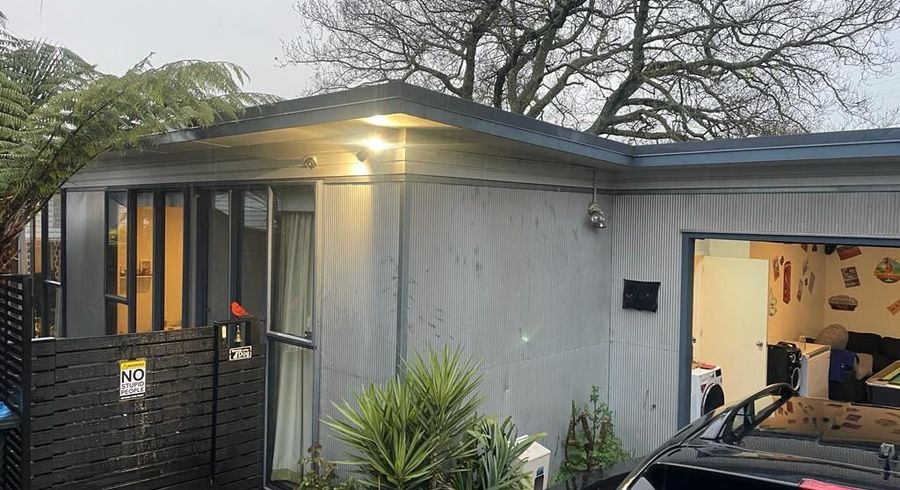  at 47 Hendry Avenue, Hillsborough, Auckland