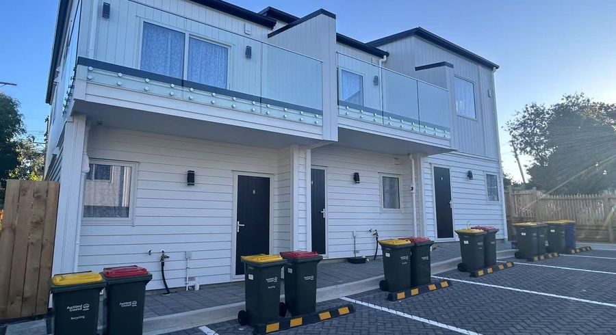  at 1D Keegan Drive, Massey, Waitakere City, Auckland