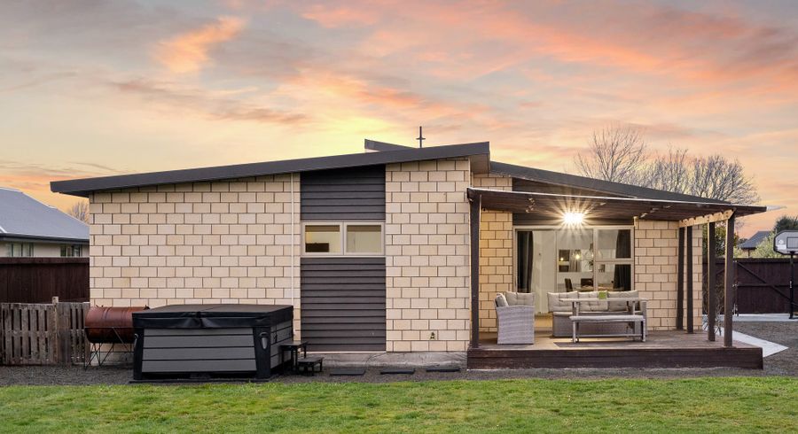  at 15 Little Oaks Drive, Yaldhurst, Christchurch
