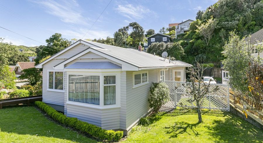  at 1 Melrose Road, Island Bay, Wellington