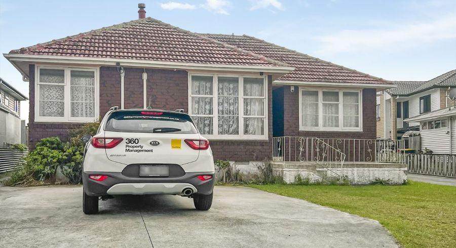  at 32 McAnnalley Street, Manurewa, Manukau City, Auckland