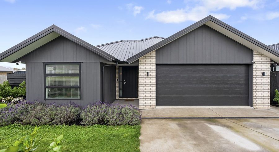  at 11 Te Rata Boulevard, Karaka, Papakura