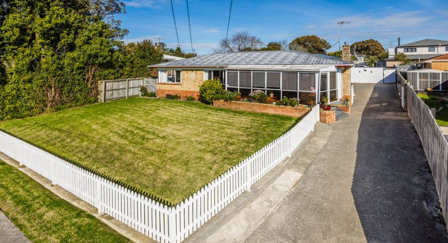  at 15 Fields Road, Manurewa, Manukau City, Auckland