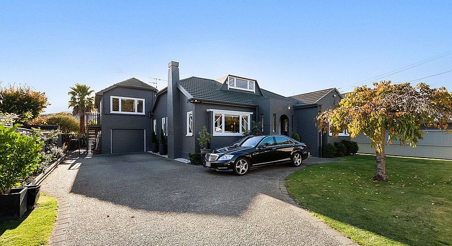  at 37 Pohutukawa Street, Woburn, Lower Hutt