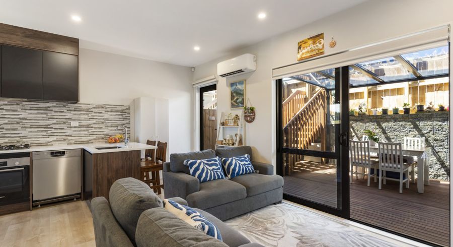  at 44 Picturesque Drive, Flat Bush, Manukau City, Auckland