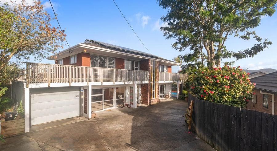  at 192 Sturges Road, Henderson, Auckland