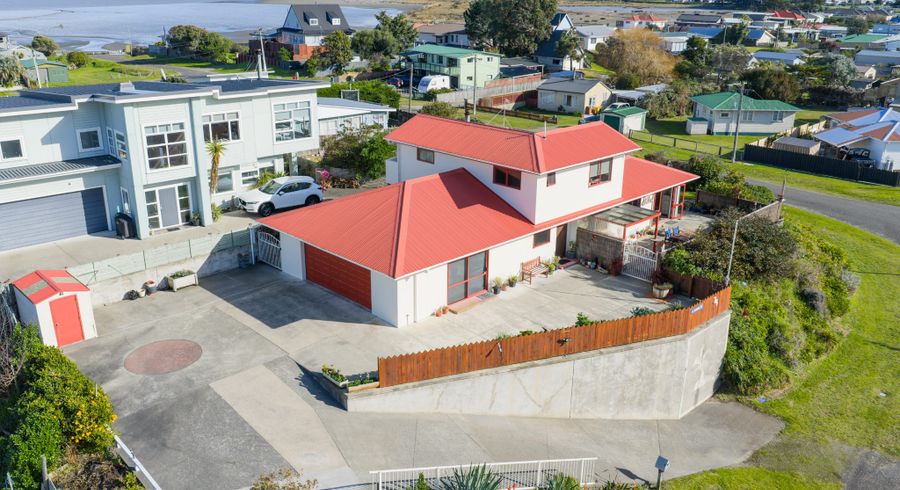 at 12 Robbie Street, Foxton Beach, Horowhenua, Manawatu / Whanganui
