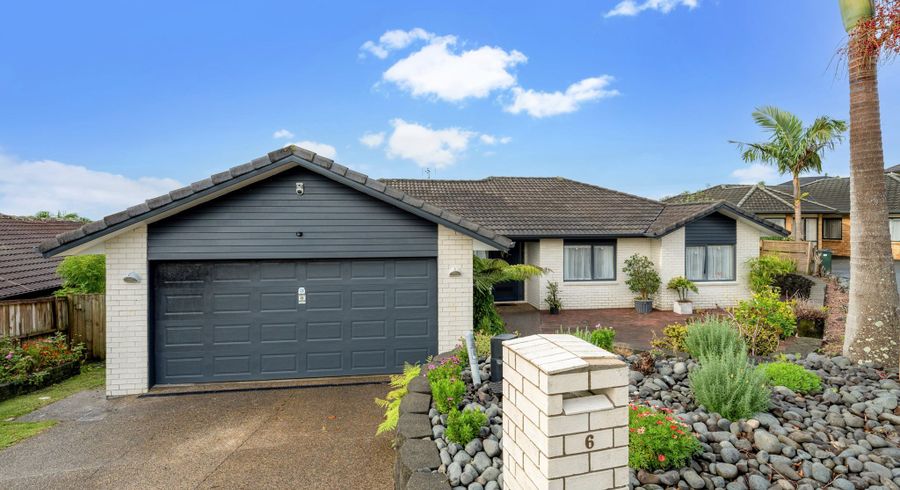  at 6 Tetbury Place, Henderson, Auckland