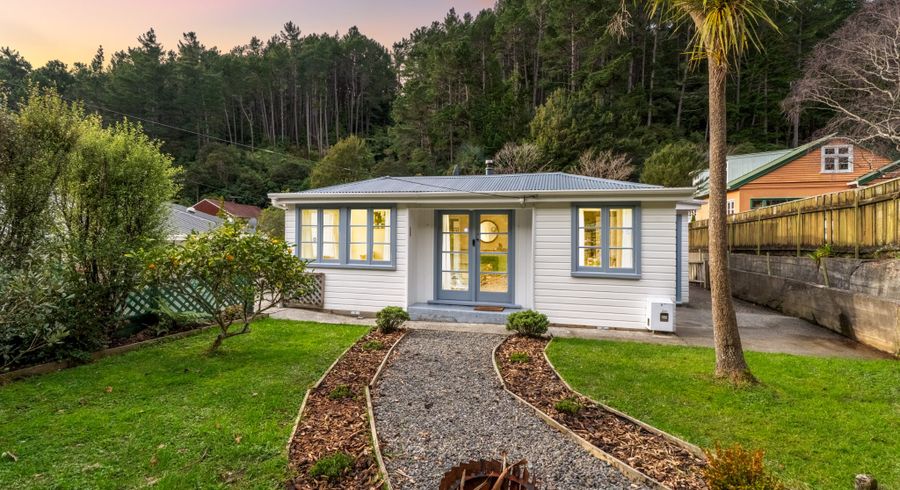  at 35 Elmslie Road, Pinehaven, Upper Hutt, Wellington