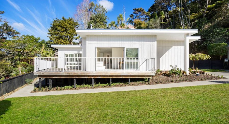  at 32 Remu Place, Greenhithe, North Shore City, Auckland