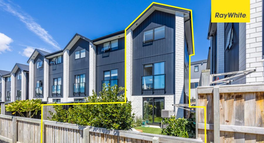  at 4/10 Willcott Street, Mount Albert, Auckland City, Auckland