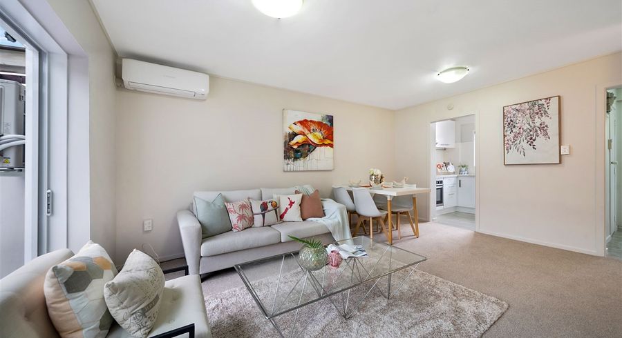  at 5/42 Sheridan Drive, New Lynn, Auckland