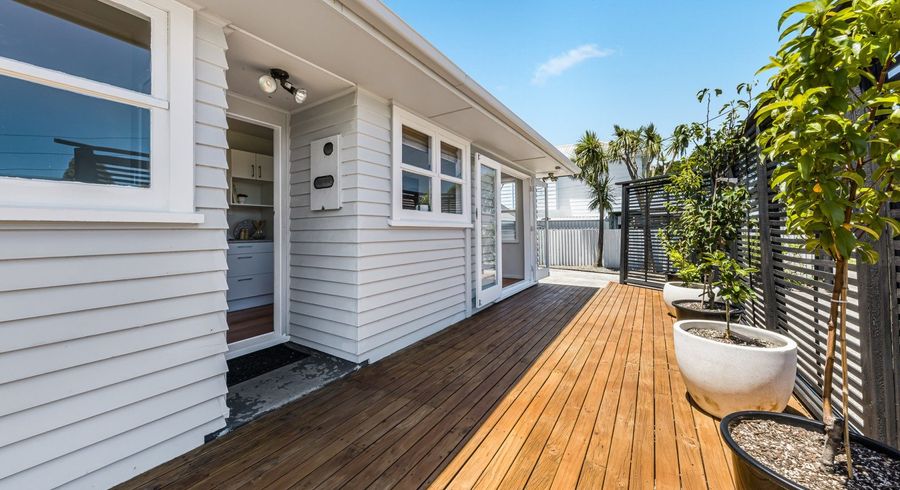  at 22 Eastdale Road, Avondale, Auckland