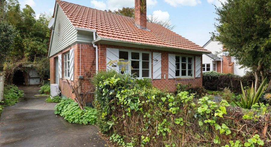  at 12 Galway Avenue, Hamilton East, Hamilton, Waikato