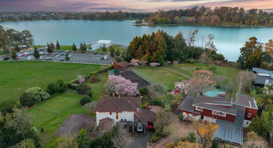  at 144 Lake Crescent, Hamilton Lake, Hamilton, Waikato
