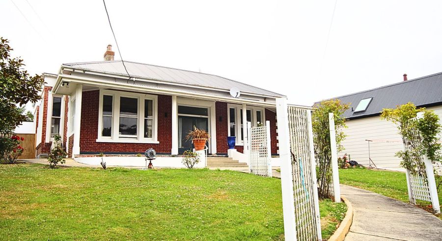  at 9 Sandringham Street, Saint Clair, Dunedin, Otago