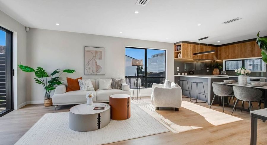  at 2/32 Beulah Avenue, Rothesay Bay, North Shore City, Auckland
