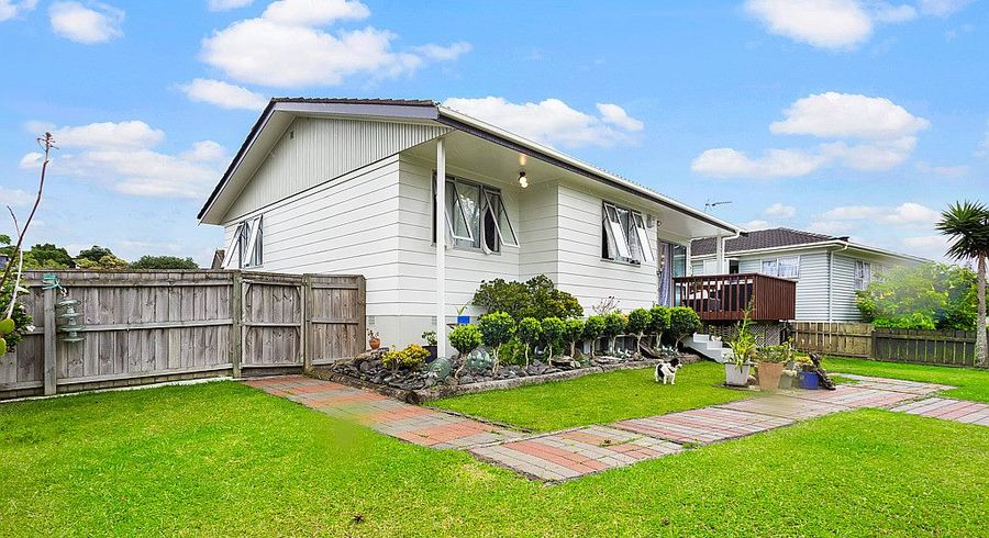  at 5 Frobisher Way, Clendon Park, Auckland