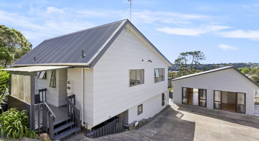  at 34 Capilano Place, Glenfield, North Shore City, Auckland