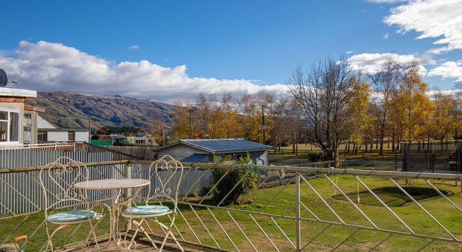  at 12 Domain Road, Ettrick