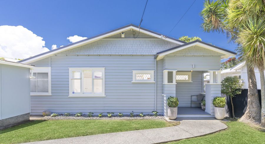  at 4 Lloyd Avenue, Mount Albert, Auckland