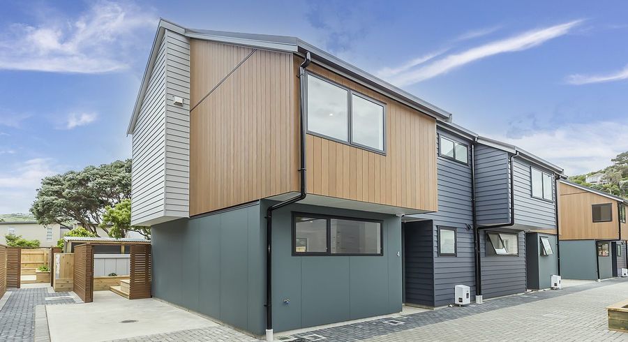  at 2/69 Darlington Road, Miramar, Wellington