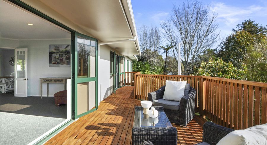  at 6 Pararewa Drive, Whalers Gate, New Plymouth, Taranaki