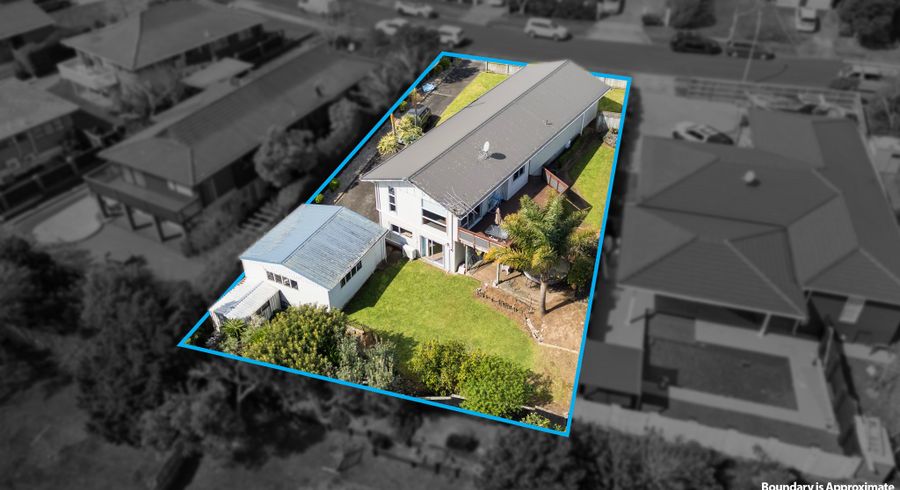 at 18 Majesty Place, Half Moon Bay, Manukau City, Auckland