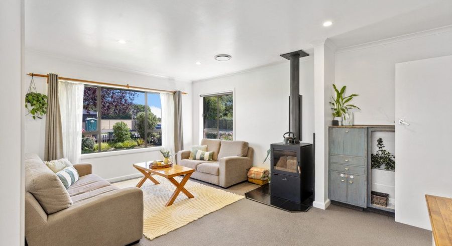  at 1/104 Philpotts Road, Mairehau, Christchurch
