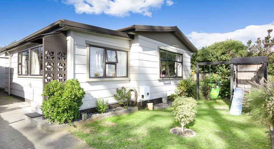  at 24 Pukeko Place, Westshore, Napier
