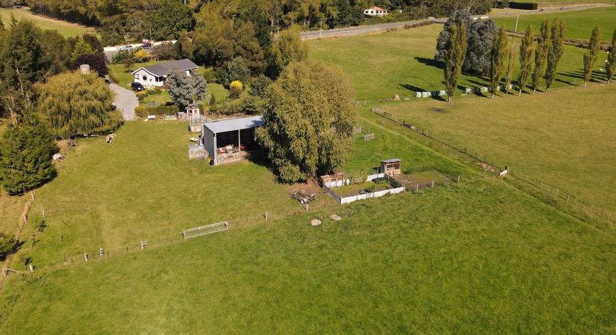  at 560 Alma-Maheno Road, Alma