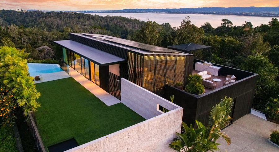  at 6 Island Bay Road, Beach Haven, North Shore City, Auckland