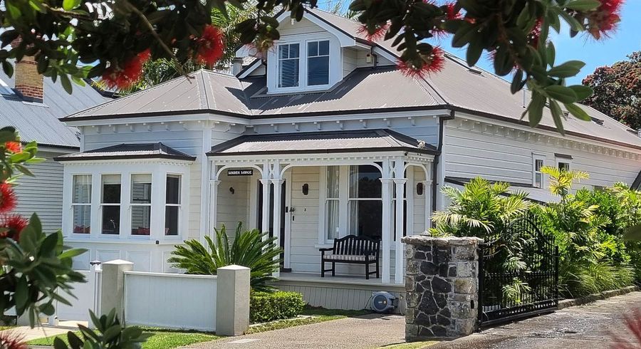  at 3 Jubilee Avenue, Devonport, North Shore City, Auckland