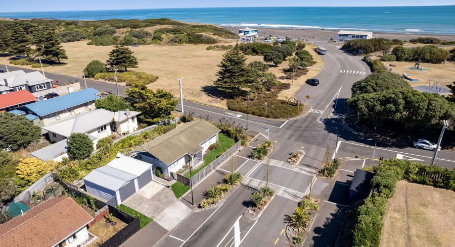  at 2 Rangiora Street, Castlecliff, Whanganui