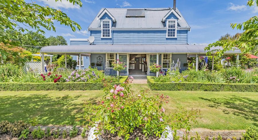  at 215 Ridgens Road, Christchurch