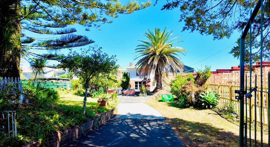 at 48 Kelman Road, Kelston, Waitakere City, Auckland