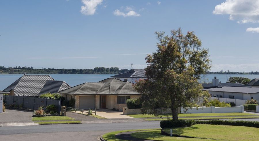  at 2A Johnston Place, Welcome Bay, Tauranga
