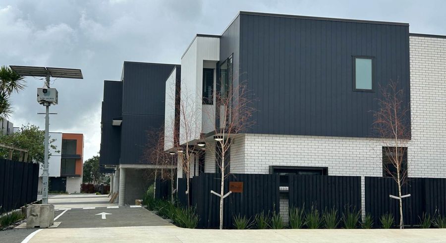  at 5/3 Treasure Lane, Te Atatu South, Waitakere City, Auckland