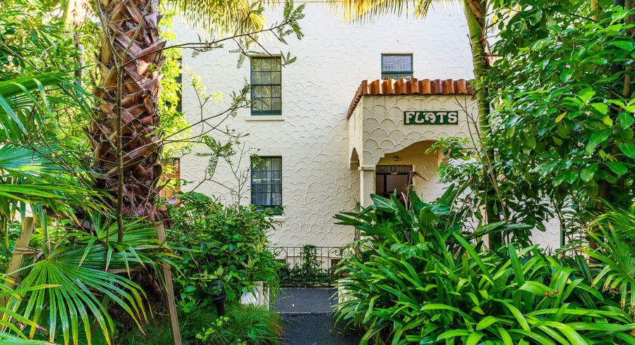  at 2/128 Newton Road, Newton, Auckland City, Auckland