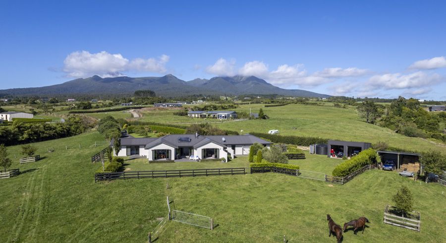  at 60 Maunga Heights, Hurworth, New Plymouth