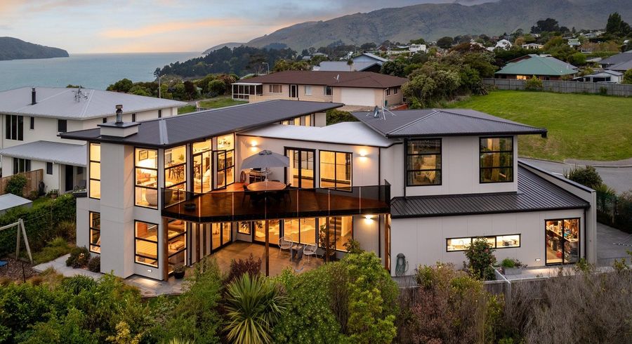  at 4 Muriwai Drive, Lyttelton
