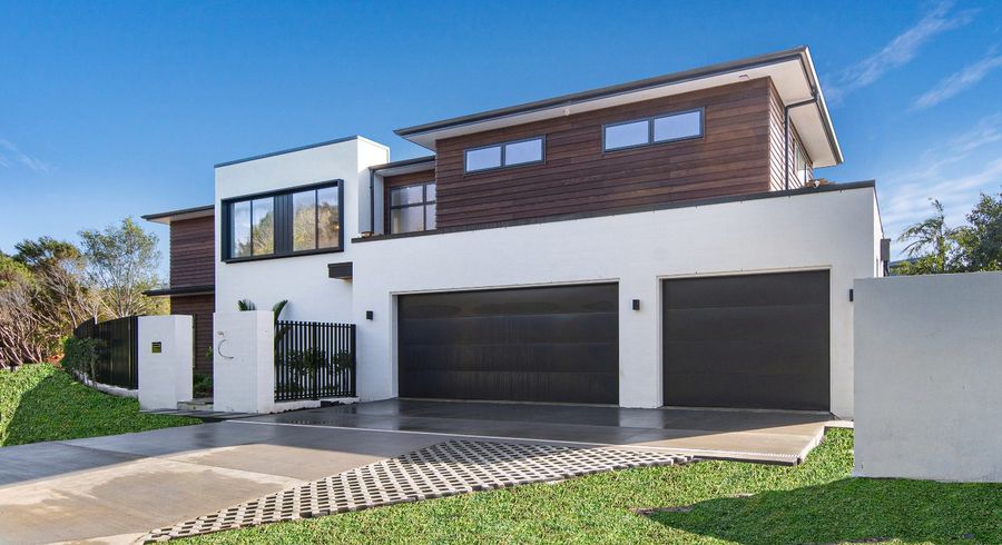  at 5 Waipuia Place, Greenhithe, North Shore City, Auckland
