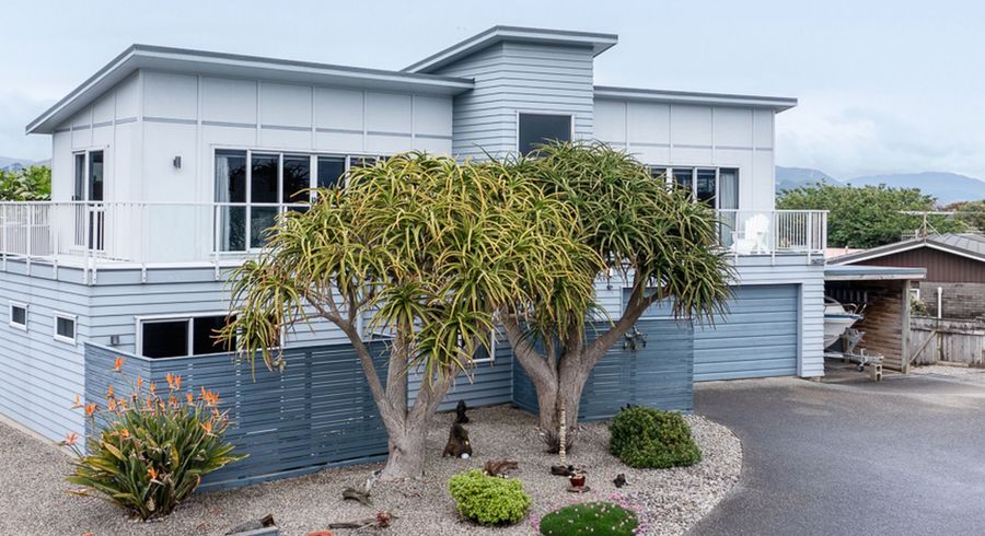  at 38 Pharazyn Avenue, Waikanae Beach, Waikanae