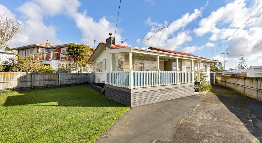  at 218 Birkdale Road, Birkdale, Auckland