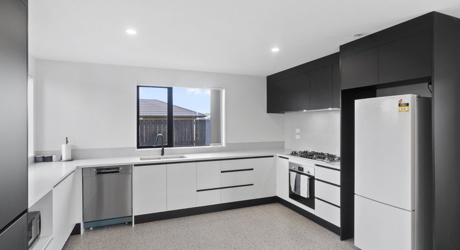  at 4/27 Te Manatu Drive, Rototuna, Hamilton, Waikato