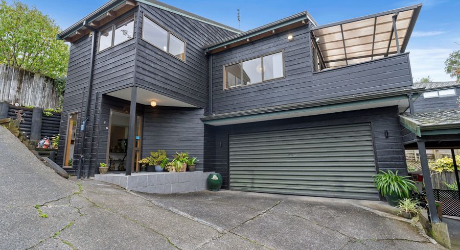  at 2/63 Raleigh Road, Northcote, Auckland
