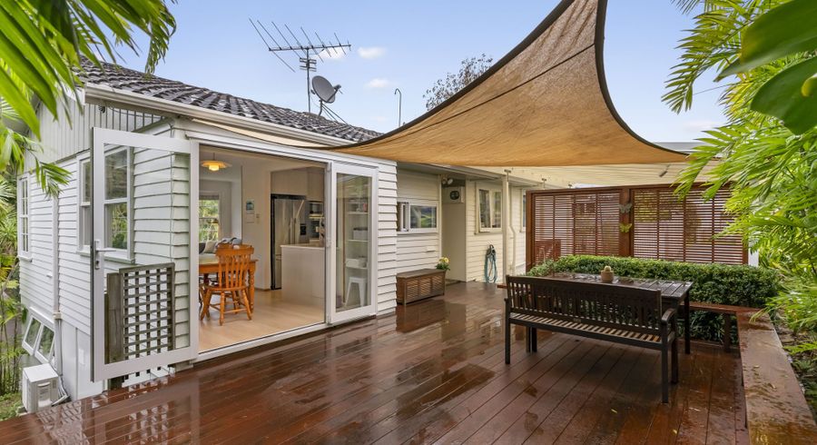  at 3 Macnay Way, Murrays Bay, North Shore City, Auckland