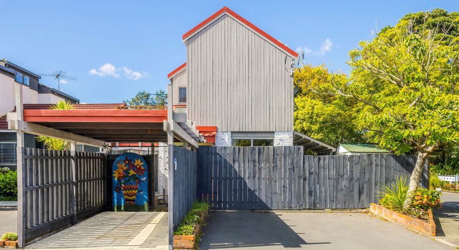  at 33 Pohutukawa Place, Ellerslie, Auckland
