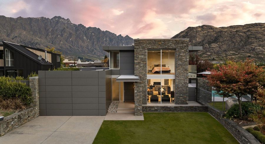  at 9 Stewart Street, Town Centre, Queenstown-Lakes, Otago